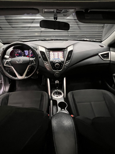Hyundai Veloster 1.6 130cv At