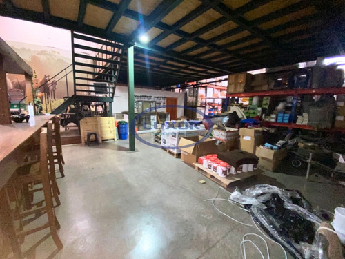 Amplia Bodega + Local En Venta En Club Hípico 722mt2