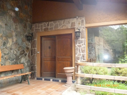 Casa En Venta De 2 Dorm. En Lo Barnechea