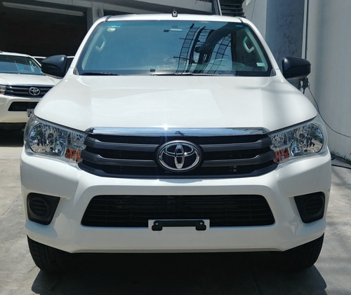 Imagen 2 de 10 de Toyota Hilux 2021