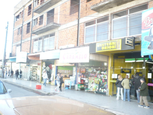 Imagen 1 de 11 de Local Comercial Centrico En Florencio Varela