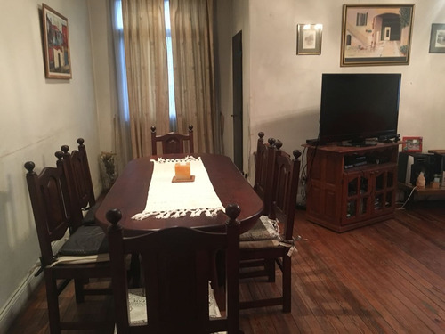 Casa De Seis Ambientes Con Local Abajo