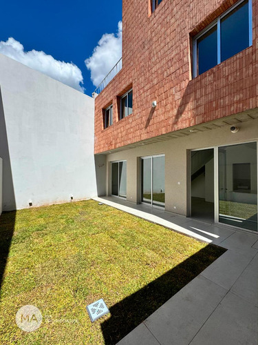Casa 3 Dormitorios - Jujuy 2400 - Pichincha Rosario | Venta