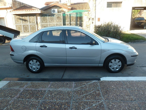 Ford Focus 4p