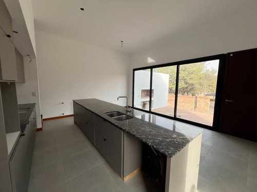 Venta Duplex 2 Dorm En Housing Planta Baja