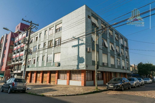 Imagem 3 de 30 de Vendo Apartamento De Três Dormitórios, Próximo A Avenida Assis Brasil - Ap3741