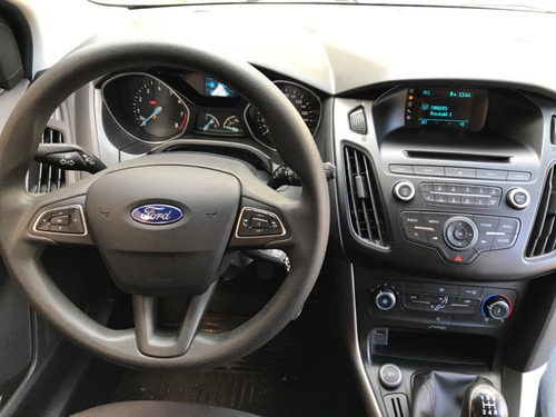 Ford Focus S 5p Mt