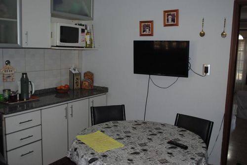Venta De Casa En Quilmes Con Cochera Patio Quincho