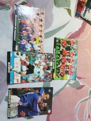 Figuritas De Fútbol De 1998