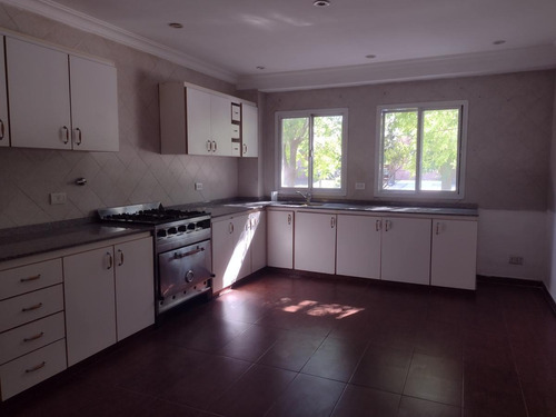 Imagen 19 de 30 de Excelente Casa A La Venta De 4 Ambientes. Barrio Los Sauces. Pilar
