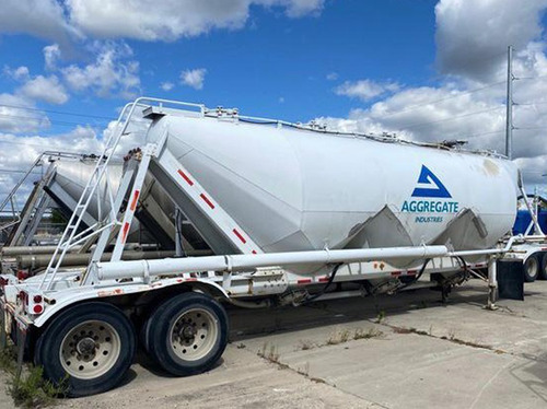 Imagen 2 de 8 de Pipa Para Cemento, Remolque Fruehauf 32,000 Kg Seminuevo