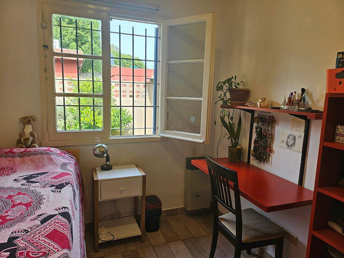 Venta - Chalet 4 Amb. Con Jardín Y Parrilla En Barrio Las Casitas