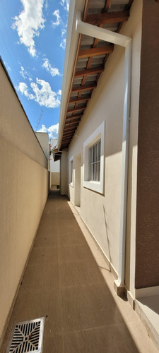 Imagem 3 de 18 de Linda Casa Térrea À Venda Em Bairro Tranquilo De Atibaia - Ca00044 - 71032212