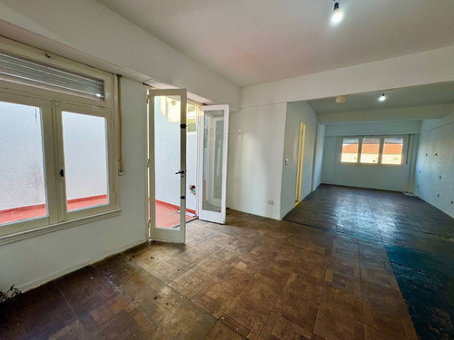 Venta Ph Con Patio En Vicente Lopez Sobre Av Maipu