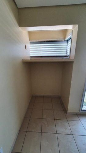Imagem 10 de 14 de Sala Para Aluguel Edifício Multiempresarial, 31m2, Vista Liv - Edsue01