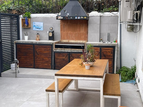 Imagen 2 de 15 de Estupenda Casa Remodelada En Pasaje Cerrado