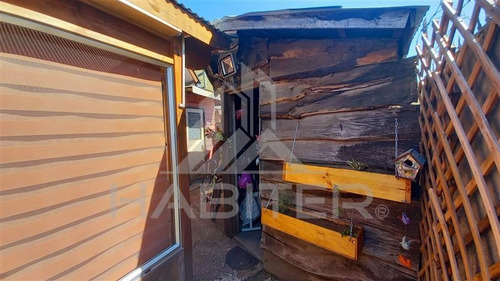 Casa En Venta De 3 Dorm. En Valdivia