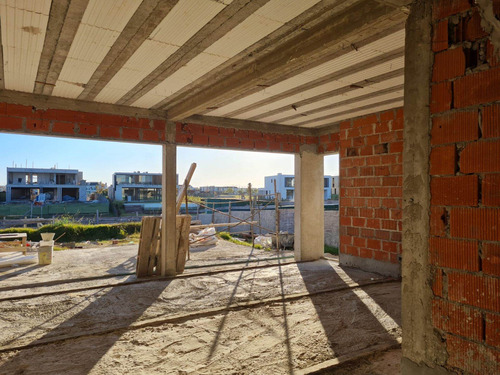 Imagen 8 de 8 de Venta Espectacular Casa Al Agua Virazón A Estrenar