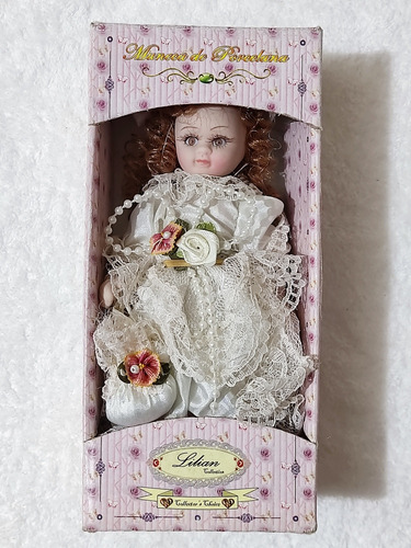 Mini Muñeca Porcelana, Lilian Collection, Castaña (vintage).