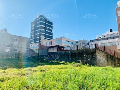 Muy Buen Terreno En La Península De Punta Del Este - Venta