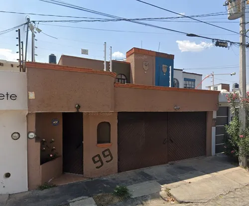 Gran Oportunidad De Inversion - Casa Adjudicada - Mariano Tercero 99, Morelia, Mich.