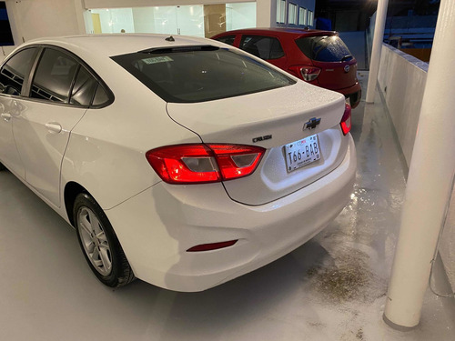 Imagen 7 de 15 de Chevrolet Cruze 1.4 Ls Mt 2016