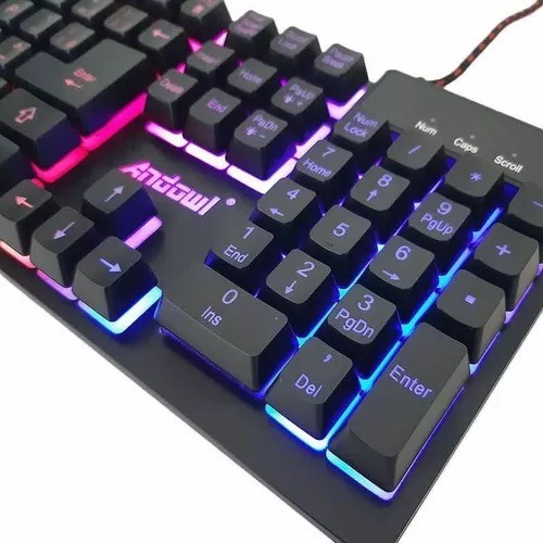 Teclado Gamer Retroiluminado Rgb Ergonómico Teclado Pc Q-801 Color del teclado Negro