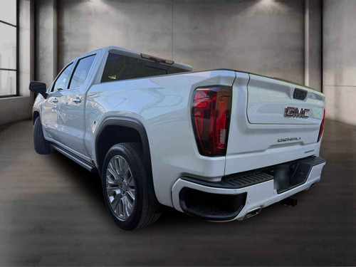 GMC Sierra 6.2 Denali Dvd At