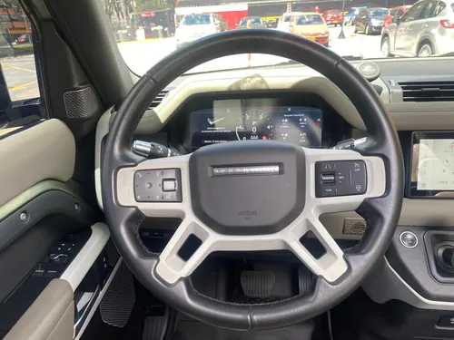 Land Rover Defender 90 2.0 Turbo Diesel First Edition