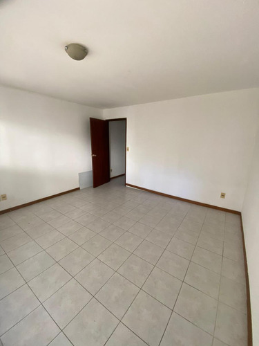 Monoambiente En Venta, Punta Carretas. 