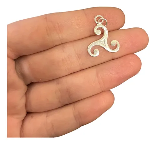 Dije De Trisquel Mitologia Celta En Plata 925 Moderno