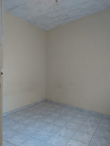 Imagem 5 de 10 de Casa Geminada C/ Acesso Individual Tipo Kitnet No Bairro Araguaia C/ Registro C/ 1 Quarto, Sala, Cozinha, Banho E Área Pertinho Do Julia Kubitschek - Oci0079 - 68222080