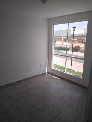 Casa De 2 Plantas Ideal Para Crédito Infonavit