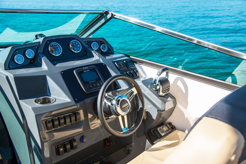 Lancha Ventura 300 Crossover 2025 Focker Nx Triton Phantom
