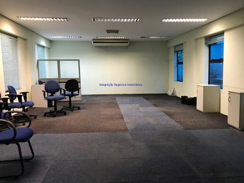Imagem 12 de 23 de Prédio Comercial 900m², Térreo : 01 Recepção Com Balcão, 01 Lavabo, 01 Sala De Reunião, 01 Salão Amplo Com 02 Banheiros, 01 Sala Com Lavabo, - 21052700 - 69538621