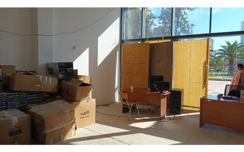 Arriendo Local Comercial 73,11 M2 Nivel Calle + 22,75 M2 En