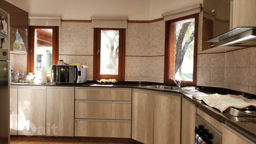 Imagen 6 de 29 de Venta Casa En Lomas De La Carolina Con 4 Dormitorios Y 5 Baños, Impecable!!!