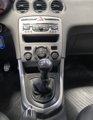 Imagen 24 de 24 de Peugeot 308 2.0 Feline 143cv