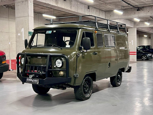UAZ Bukhanka 2.7 MT 4x4