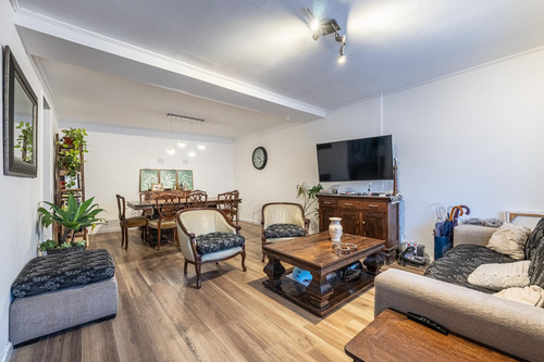 Ph De 3 Ambientes Con Terraza Refaccionado En Venta En Almagro