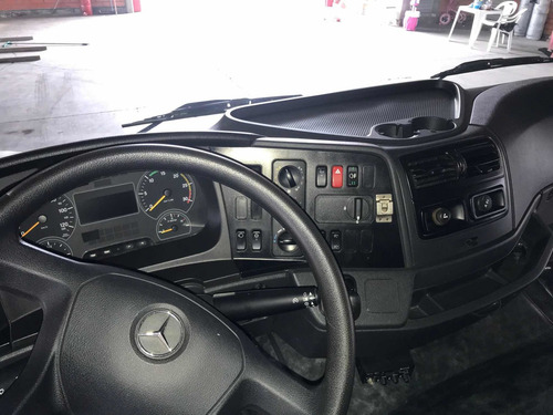 Imagem 4 de 10 de Mercedes Bens 2430