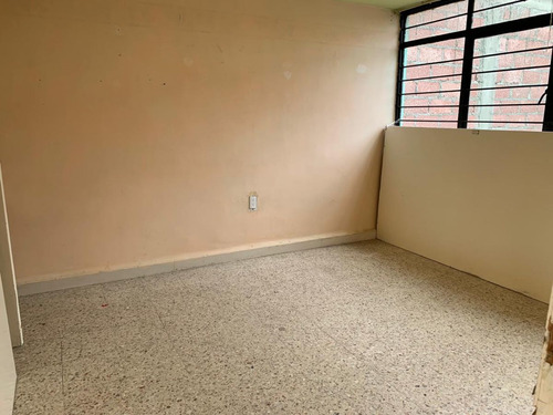 Edificio En Lindavista, Gustavo A. Madero
