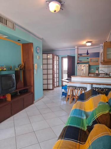 Se Vende Apartamento En Conj. Residencial Puerto Limon Tucacas Edo. Falcon. L.m
