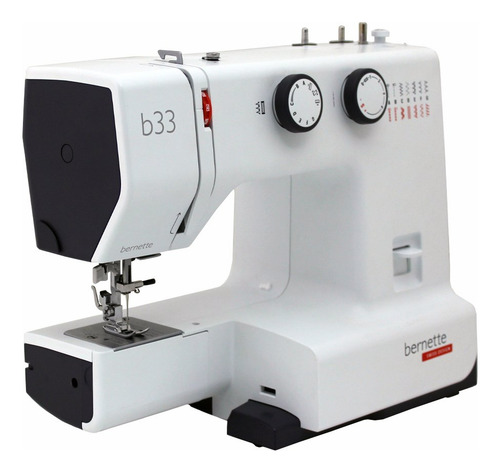 Bernette 33 Máquina De Coser De Diseño Suizo Con Paquete