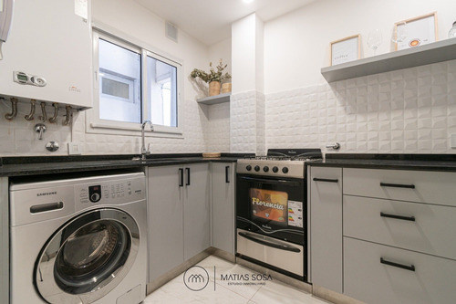 Imagen 7 de 18 de Departamento 2 Ambientes Con Cochera Reciclado Y Amoblado