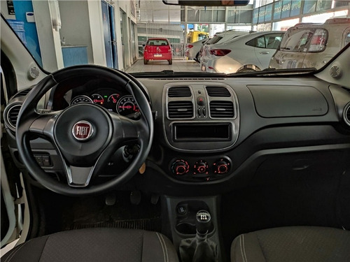 Imagem 9 de 12 de Fiat Grand Siena 1.0 Evo Flex Attractive Manual