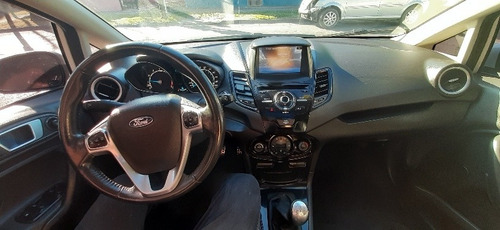 Ford Fiesta Kinetic Design 1.6 Titanium 120cv 2013 L/nueva