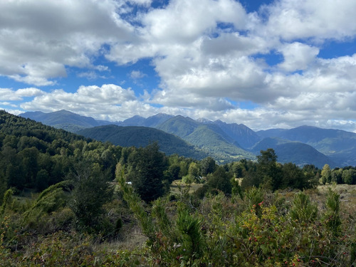 Parcela Excelentes Vistas En Caburgüa, Pucón