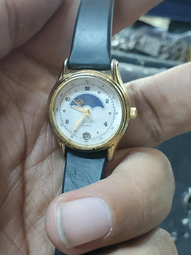 Reloj Timex Dama Face Día Y Noche Negro Dorado Blanco (Usado)
