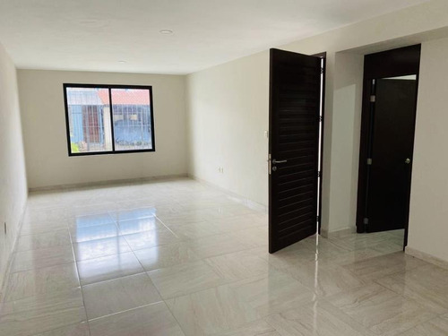 Imagen 2 de 12 de Casa Sola En Venta Villa Verde